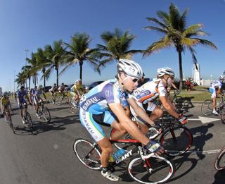 The peloton leaves Rio de Janiero on stage 1 of the Tour do Rio