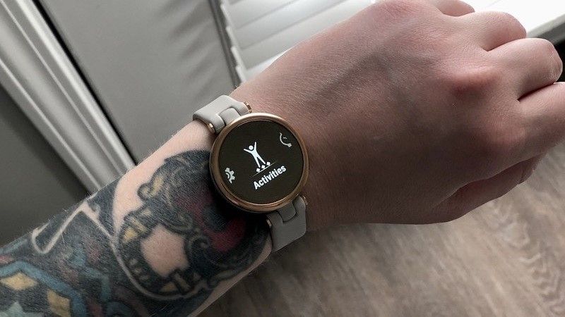 Garmin Lily review: A stylish smartwatch for feminine women | Android ...