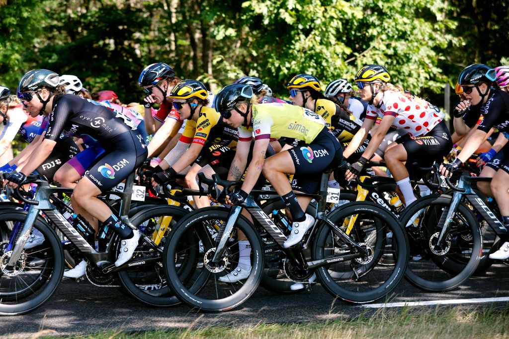 EDE NETHERLANDS AUGUST 31 LR Pfeiffer Georgi of United Kingdom Lorena Wiebes of Netherlands and Team DSM Yellow leader jersey and Karlijn Swinkels of Netherlands and Jumbo Visma Team Polka dot mountain jersey compete during 25th Simac Ladies Tour 2022 Stage 2 a 1178km stage from Ede to Ede SLT2022 UCIWWT on August 31 2022 in Ede Netherlands Photo by Bas CzerwinskiGetty Images