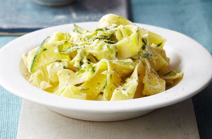 Quick courgette and lemon pasta