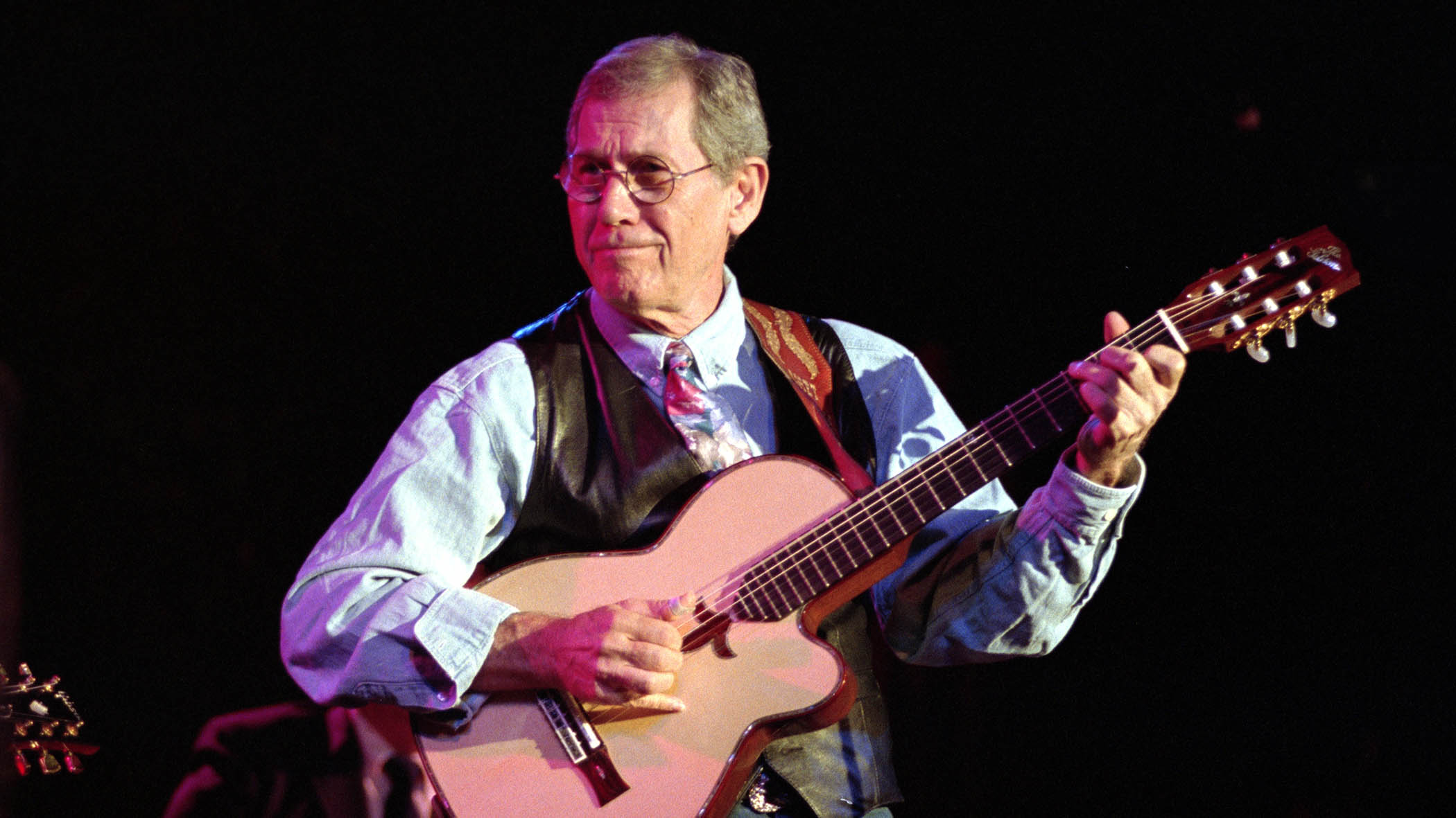 Chet Atkins plays his nylon-string live onstage in 1991.