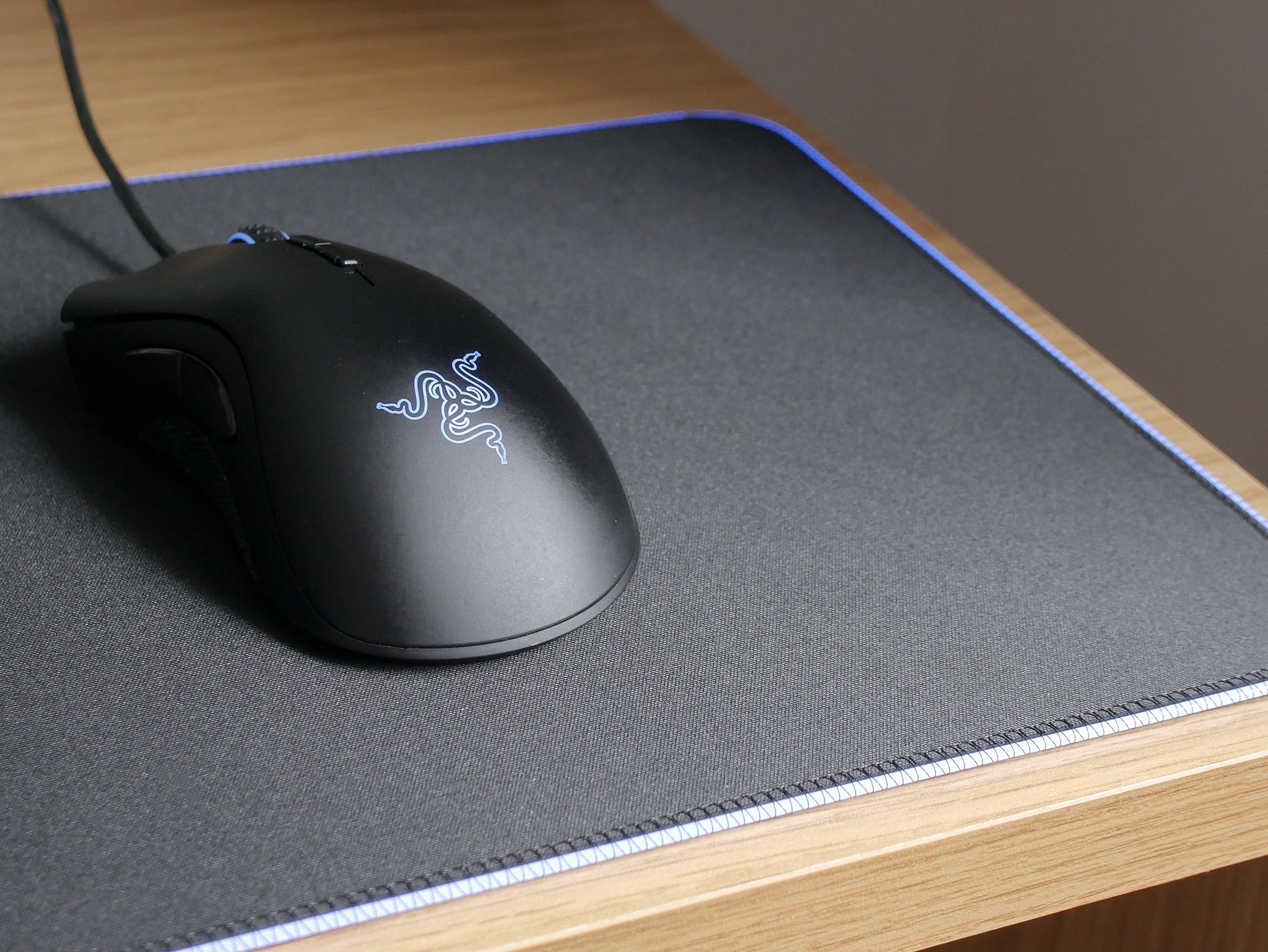 Razer Goliathus Chroma [Review]: Lights up an exceptional mousepad