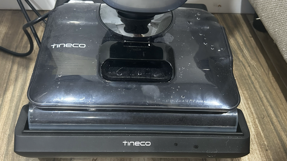 Tineco Floor One S9 Artist Pro in lifestyle setting
