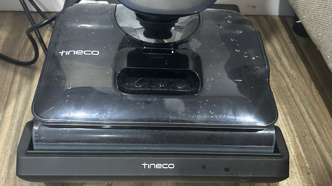 Tineco Floor One S9 Artist Pro in lifestyle setting