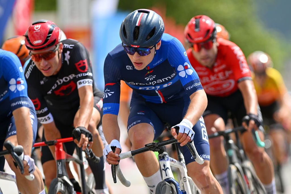 La Route d'Occitanie: Thibaut Gruel sprints to victory on stage 1