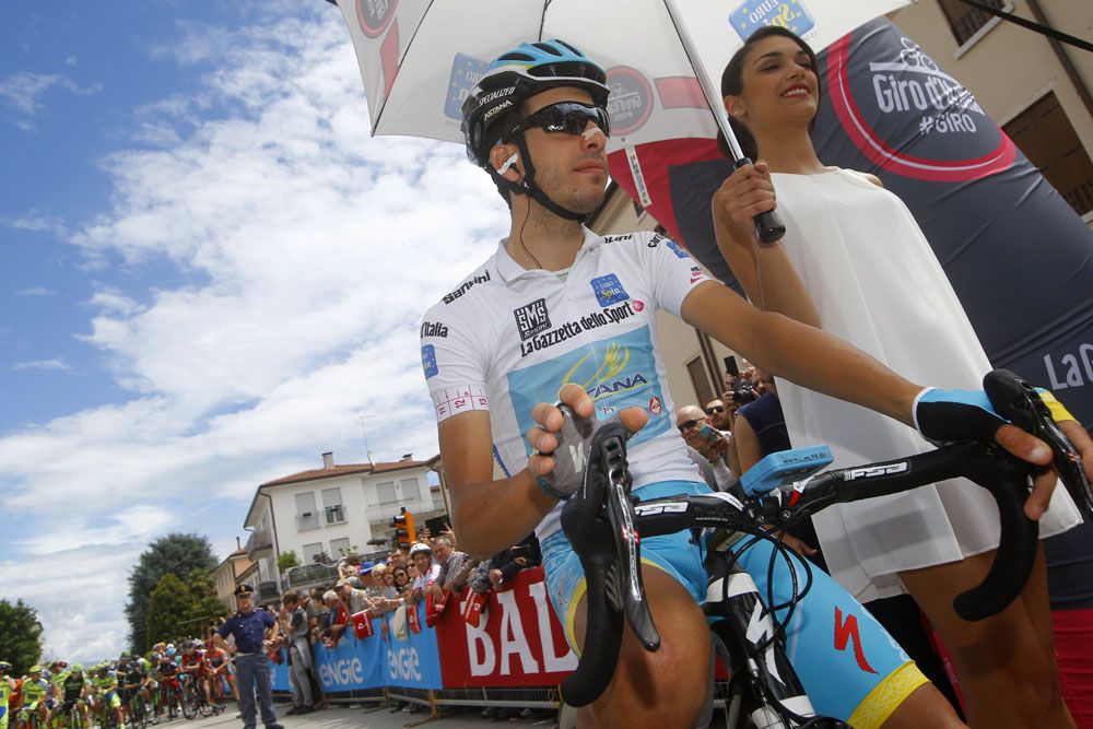 Fabio Aru waits for the start