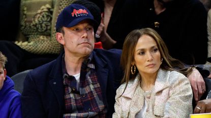 Jennifer Lopez and Ben Affleck attend a Los Angeles Lakers Game