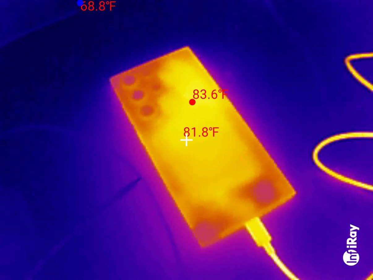 Thermal imaging of Samsung Galaxy S23 Ultra while charging via USB-C.