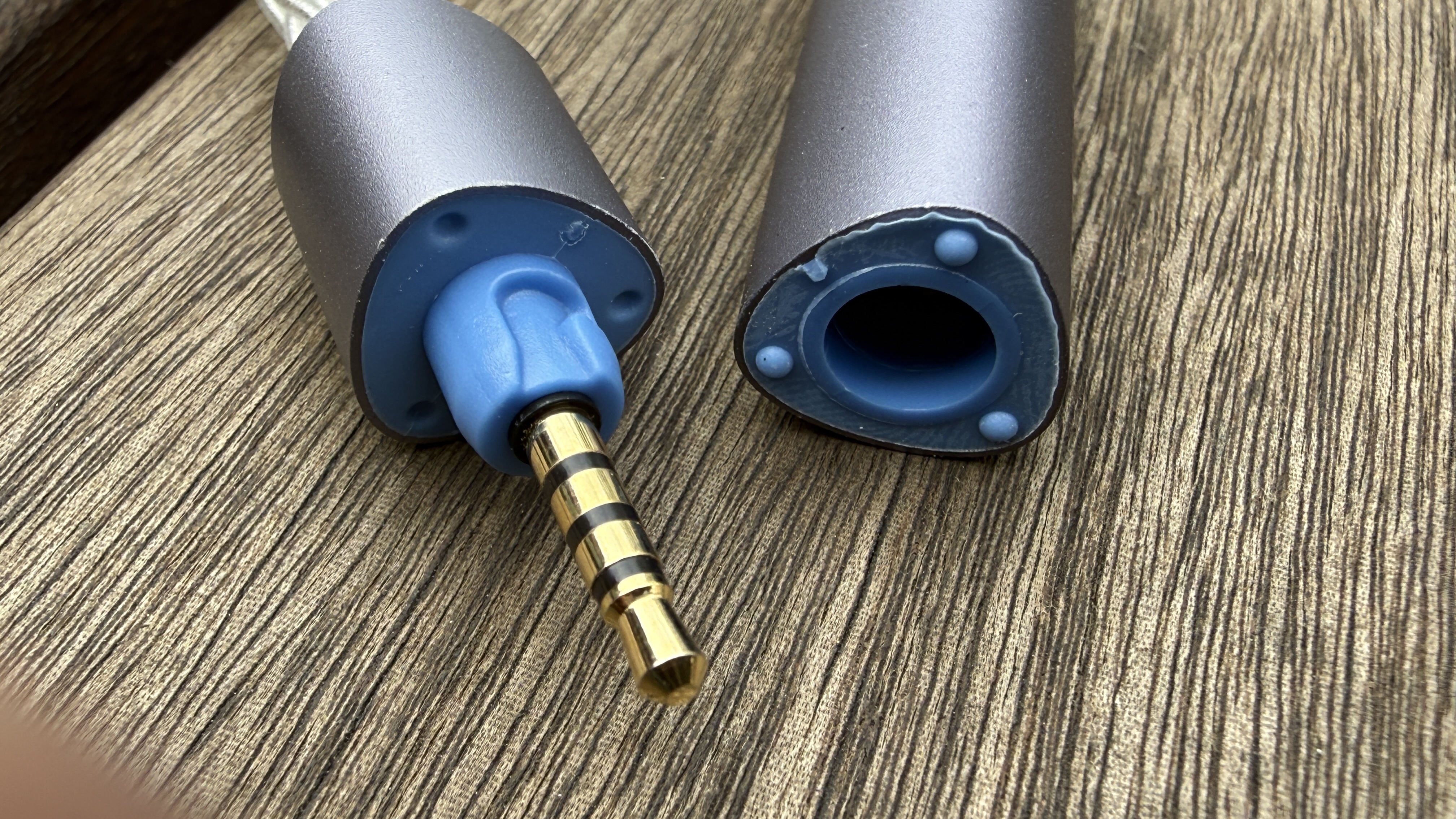Final Audio A2000 IEMs and Dekoni Ensemble modular cables