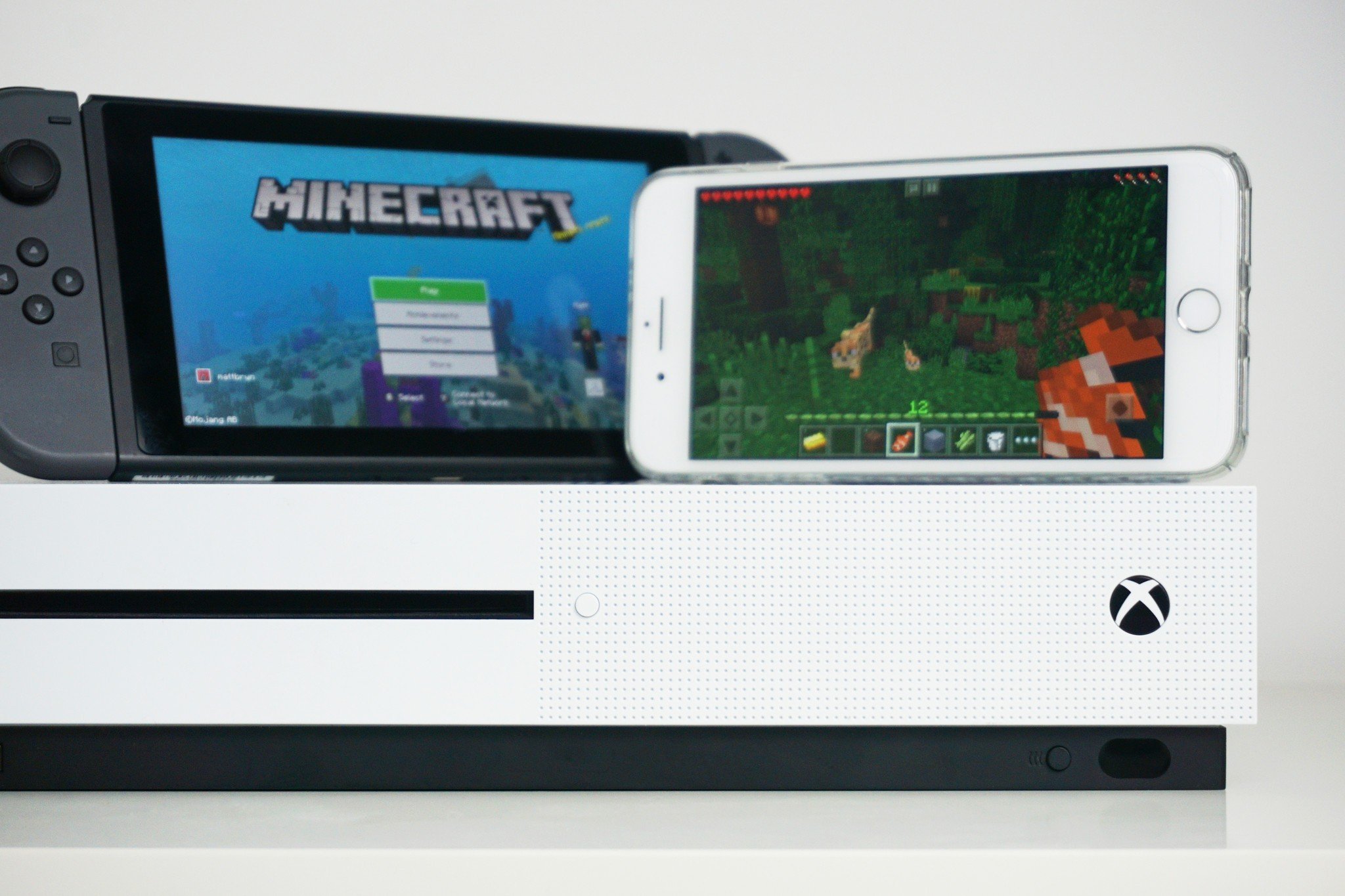 Minecraft Realms is coming soon to Android, iOS and Windows