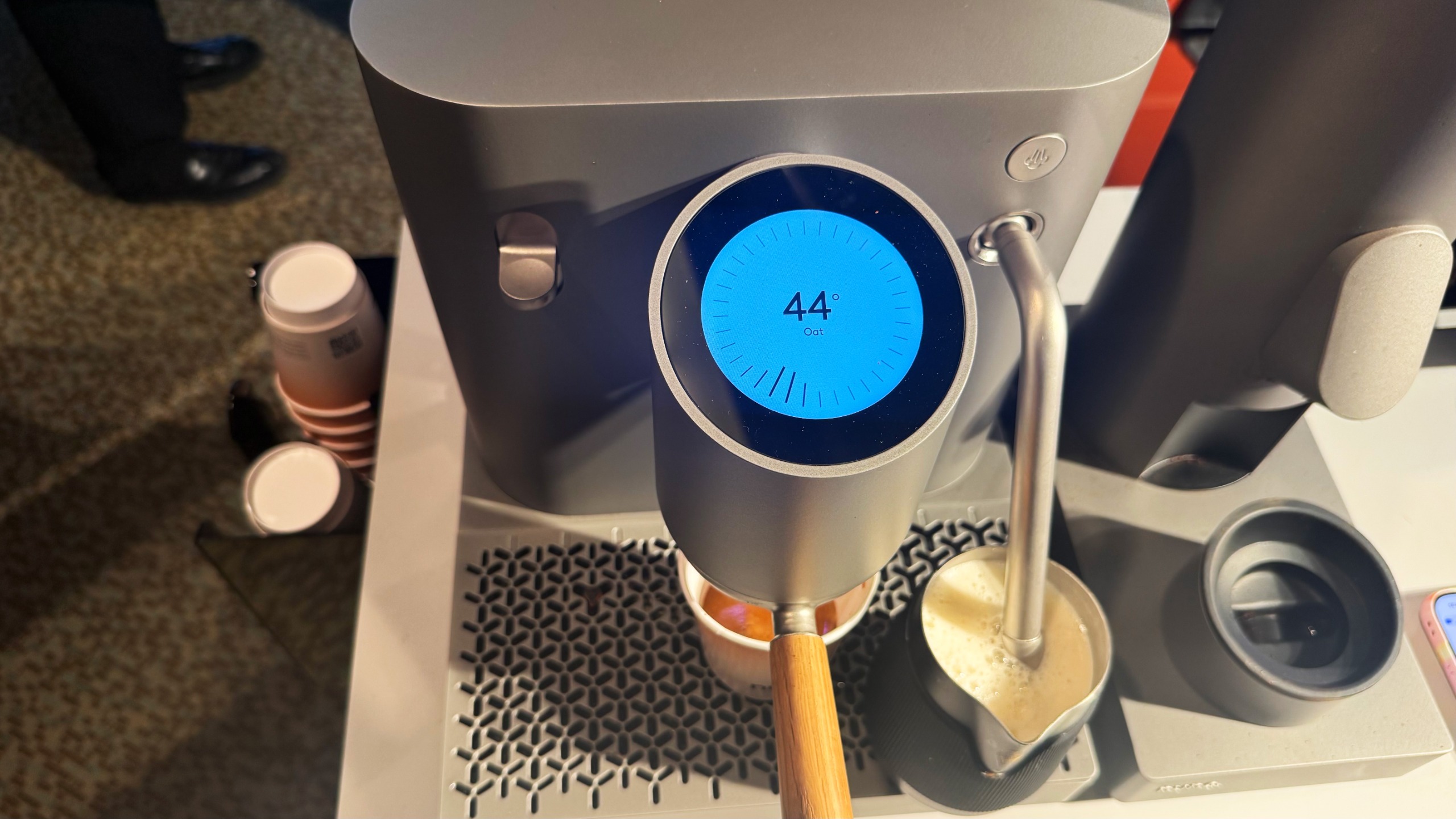 the nunc. espresso machine with AI assisted dialling in