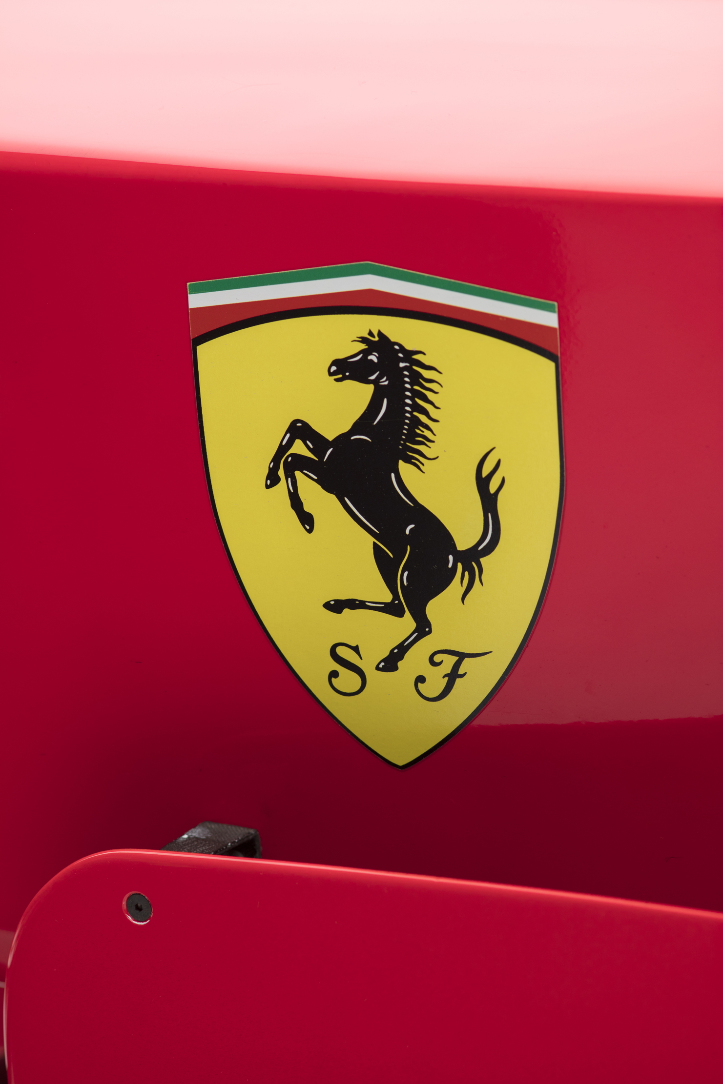 Images of the 2001 Ferrari Chassis 211