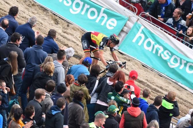 Sven Nys (Crelan - AA Drink Team) descends