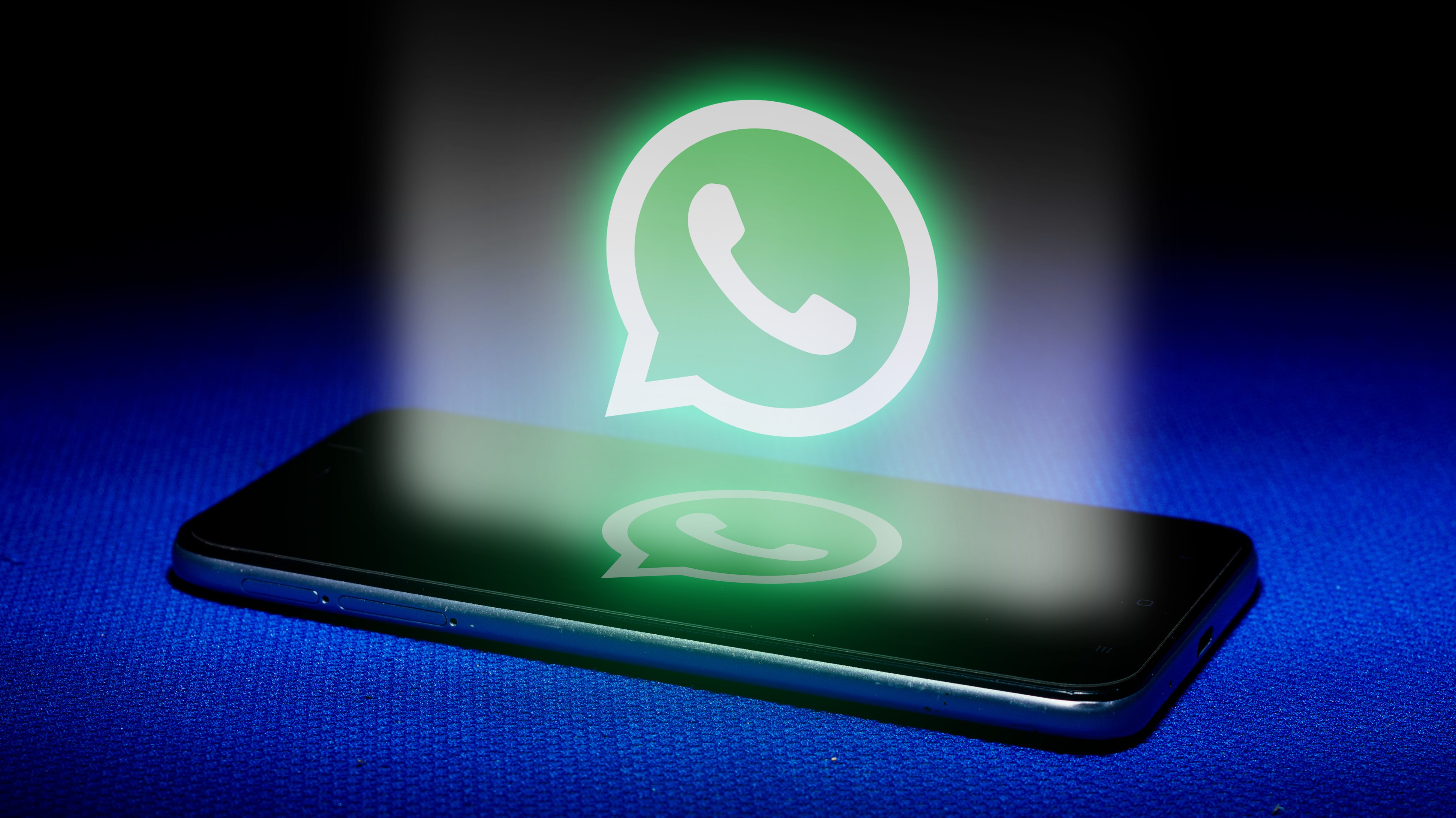 WhatsApp working on new feature to turn voice messages into text