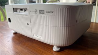 Home cinema projector: Epson EH-TW6250
