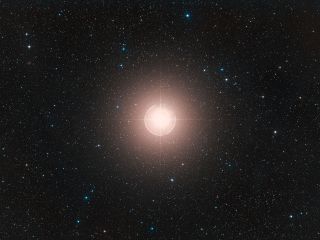 A direct-sky image of Betelgeuse, a star that is shedding its mass as it nears tA direct-sky image of Betelgeuse, a star that is shedding its mass as it nears the end of its life.he end of its life.