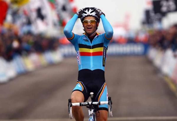 Niels Albert (Belgium) claims the world title