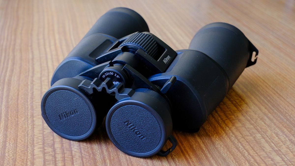 A view from behind the Nikon Action Zoom 10-22x50 binoculars with rubber eyecup covers on.