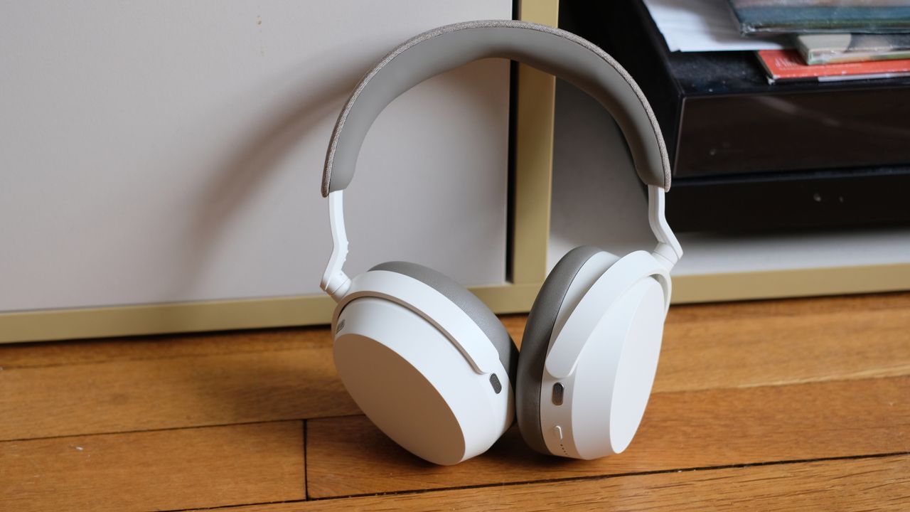 Photograph of Sennheiser Momentum 5 headphones