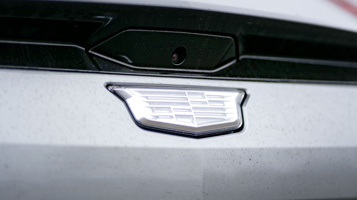 2025 Cadillac Optiq Sport 2 test drive.