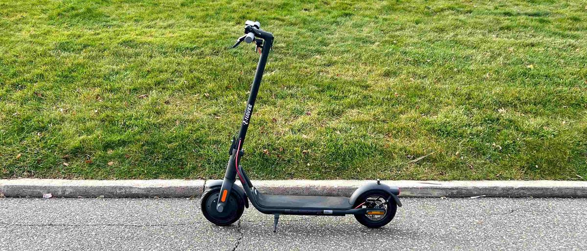 NAVEE V40 Pro electric scooter