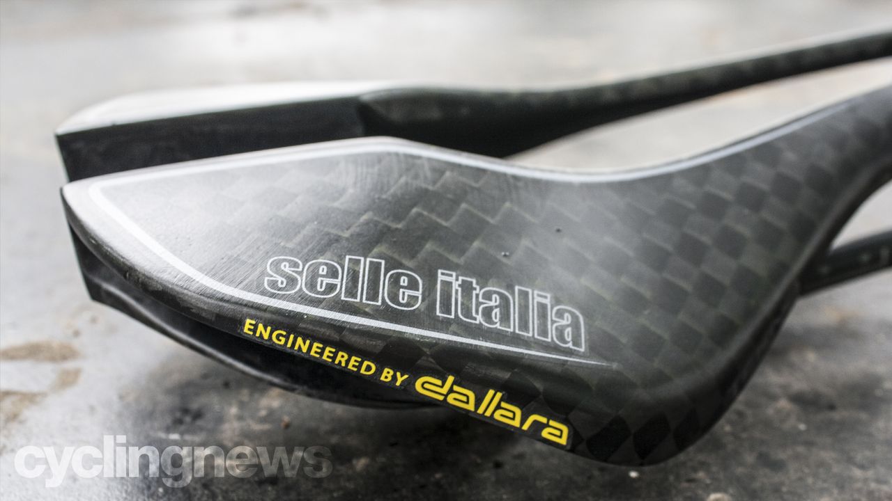 Selle Italia SP-01 Boost Tekno Superflow saddle