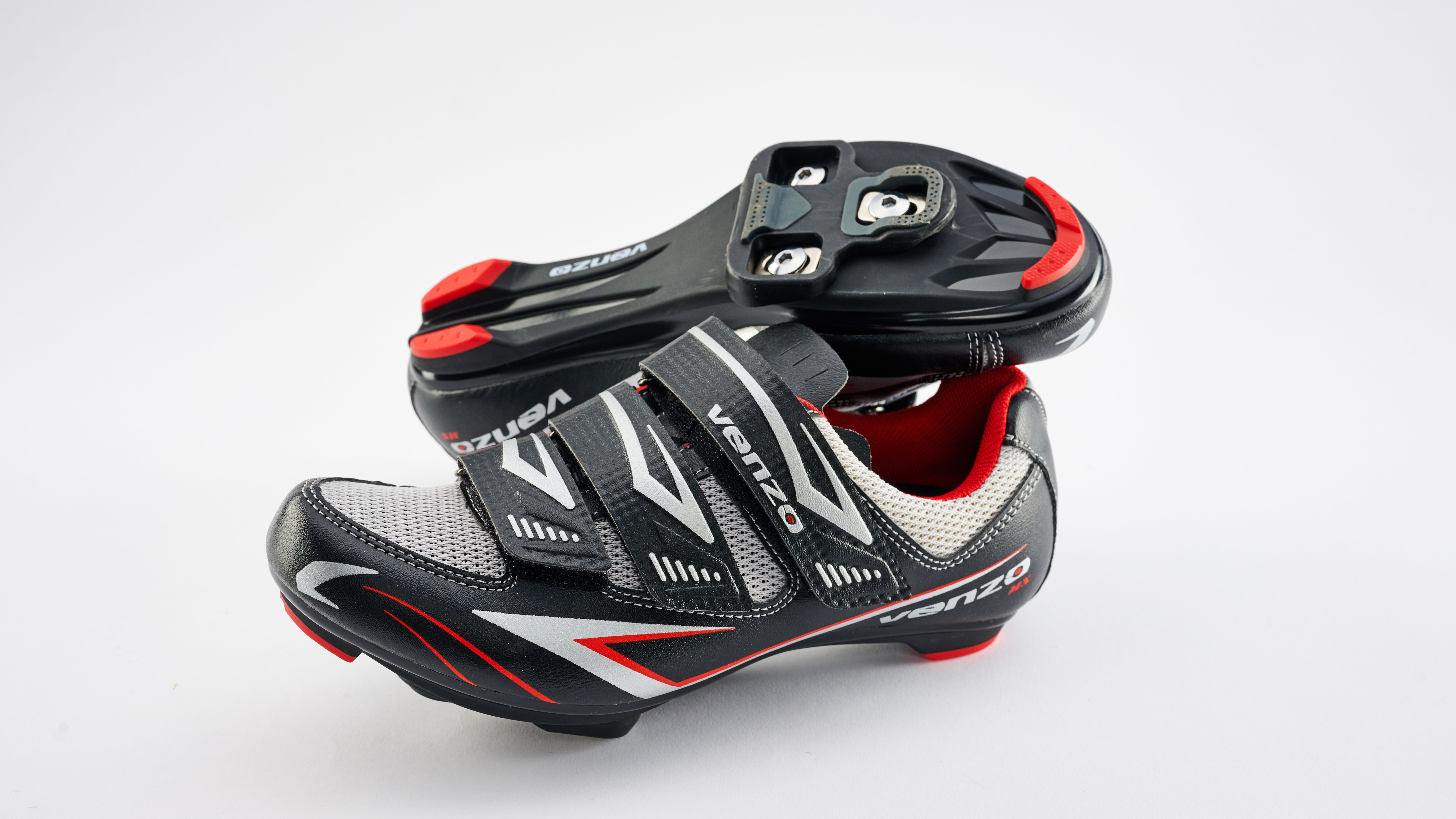 Venzo cycling shoes on white background