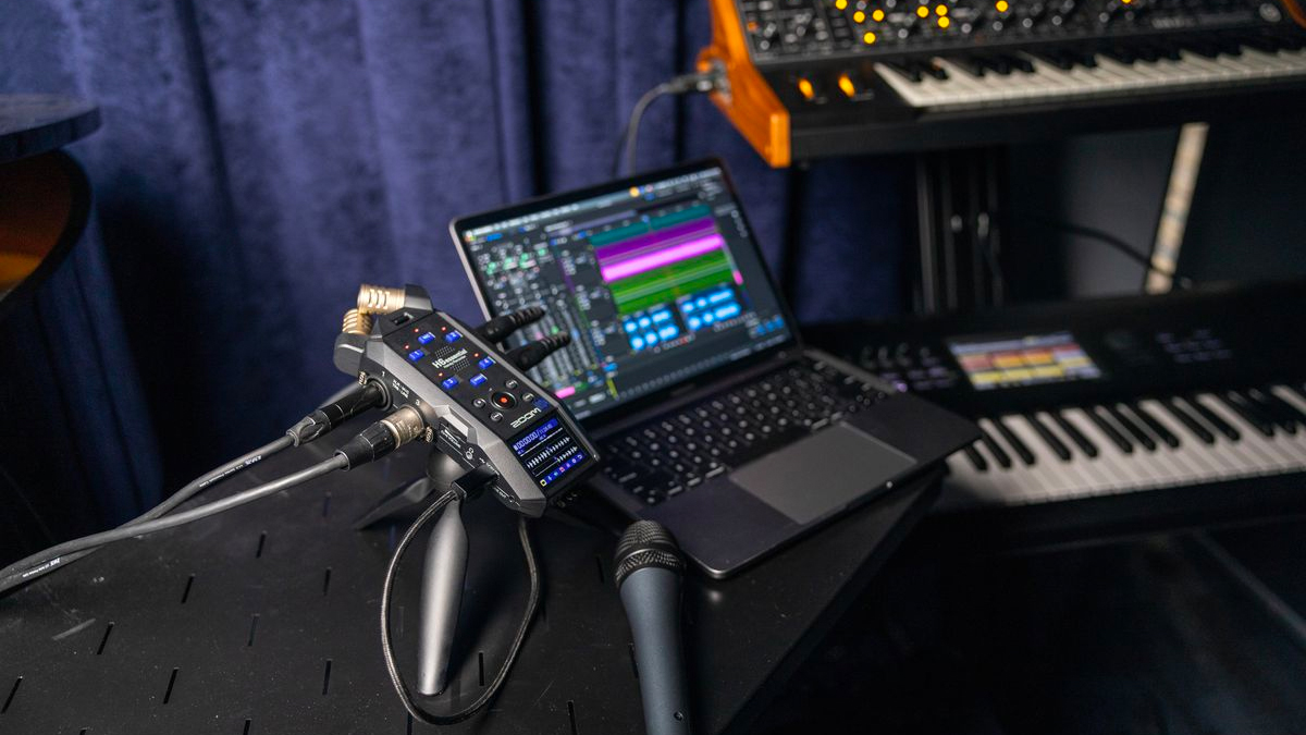 Zoom Essential Series: H1, H4, and H6 Field Recorders with 32-bit