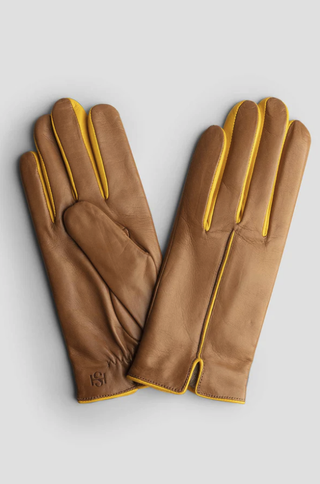 An image of tan Handsome Stockholm gloves