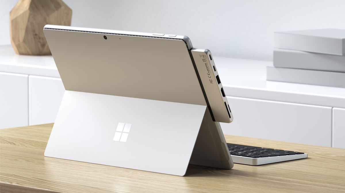 Satechi USB-C hub for Surface Pro 9