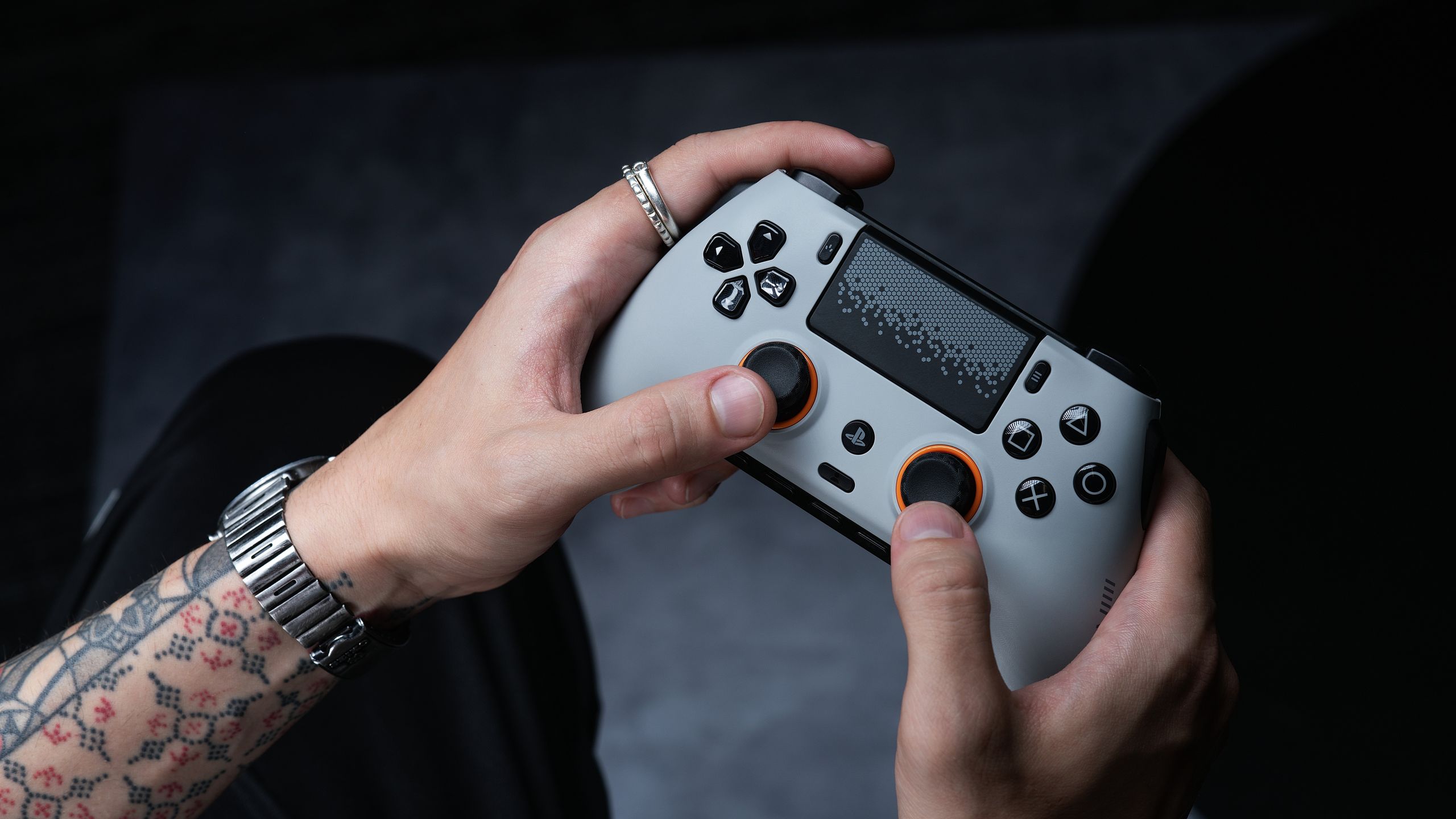أصدرت Scuf للتو وحدة تحكم PS5 مرخصة رسميًا مع الكثير من الأزرار الإضافية ومجموعة كبيرة من الميزات المتقدمة