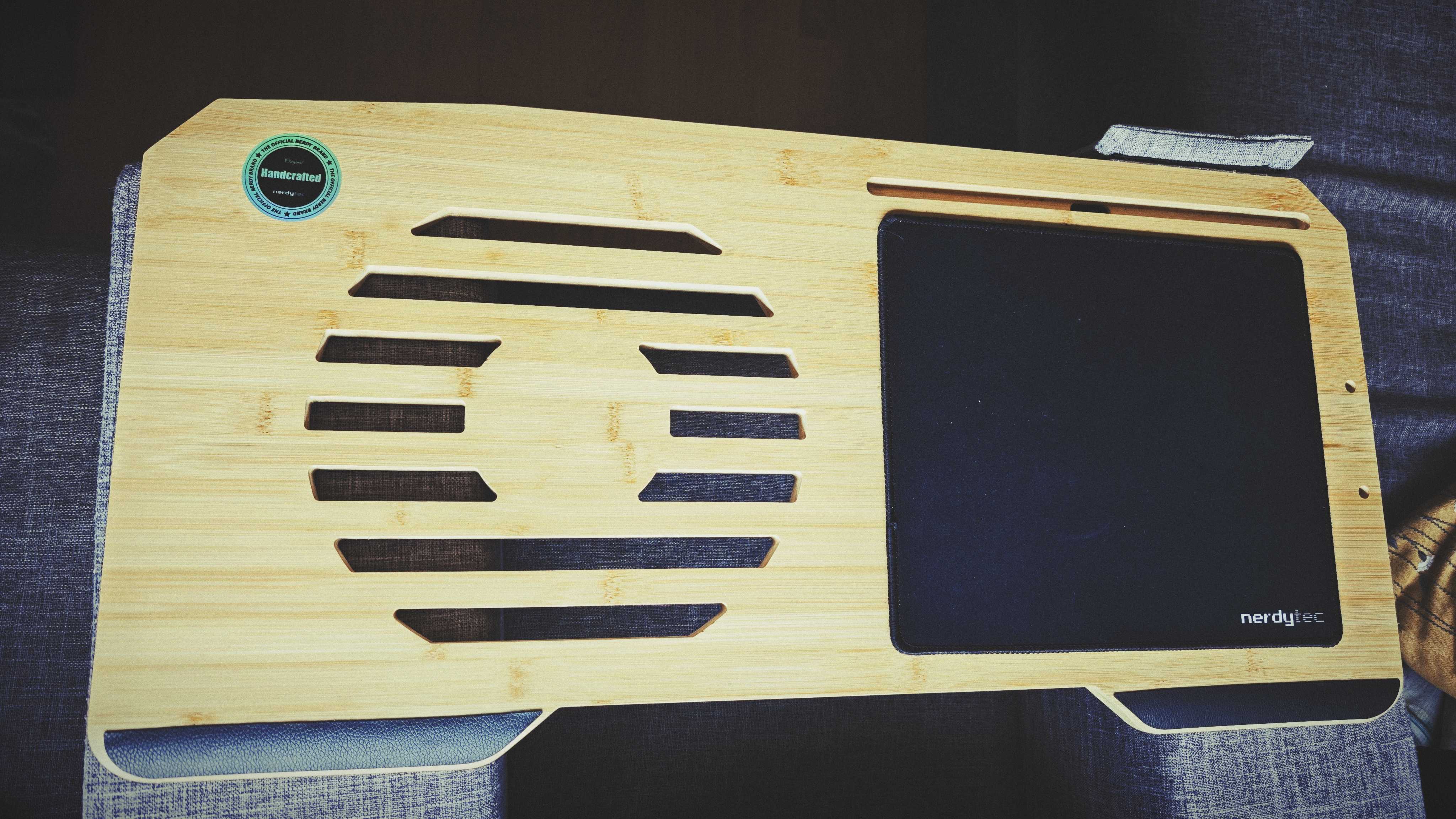 A Couchmaster Cyworx lap desk