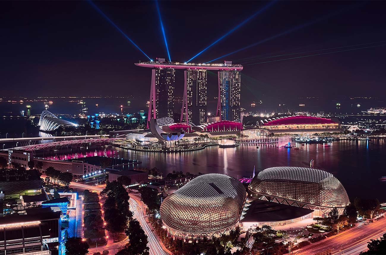 View of Marina Bay in Singapore at night