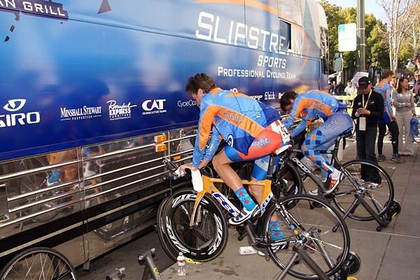 Zabriskie warms up before his start.