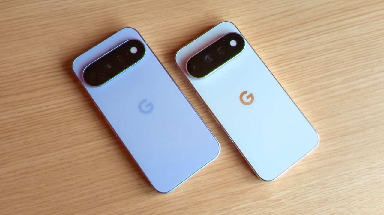Comparing the Google Pixel 11 with the Google Pixel 11 Pro