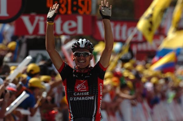 Spain's Luis Le&oacute;n S&aacute;nchez (Caisse d'Epargne) wins Tour de France stage eight in Saint-Girons.