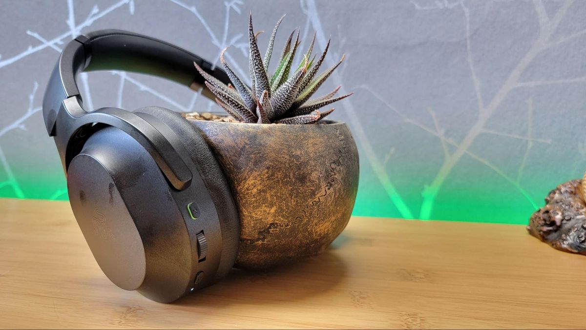 Razer Barracuda Pro Wireless Gaming Headset