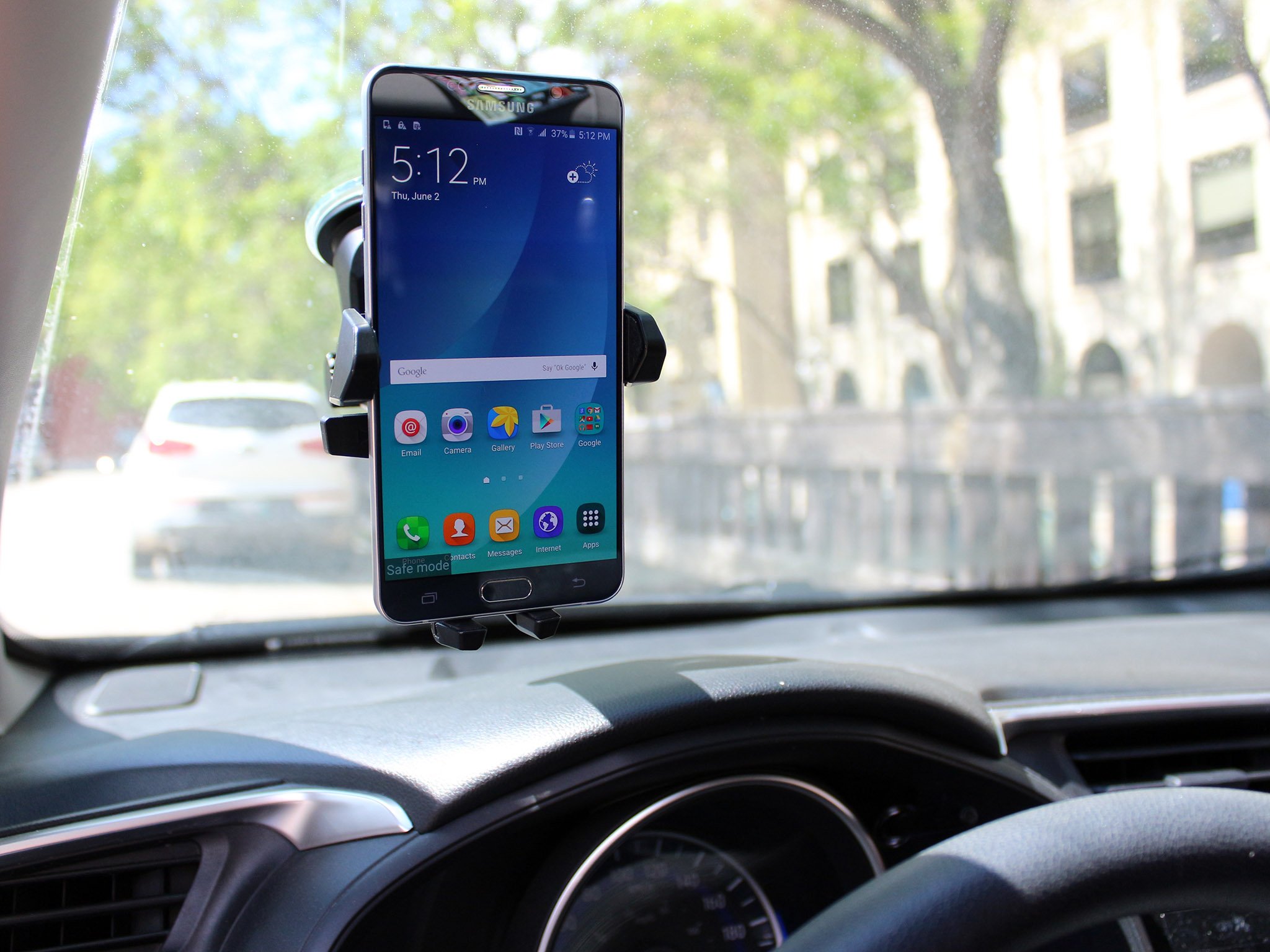 Turn your old smartphone into a dashboard camera