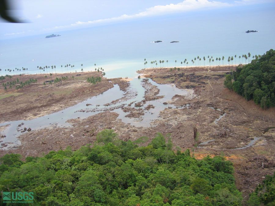 Beach damage after the 2004 Sumatra tsunami