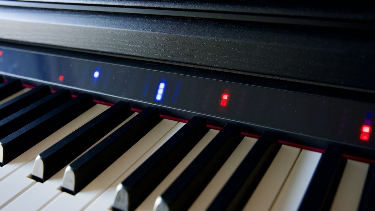 Yamaha CSP-255 review