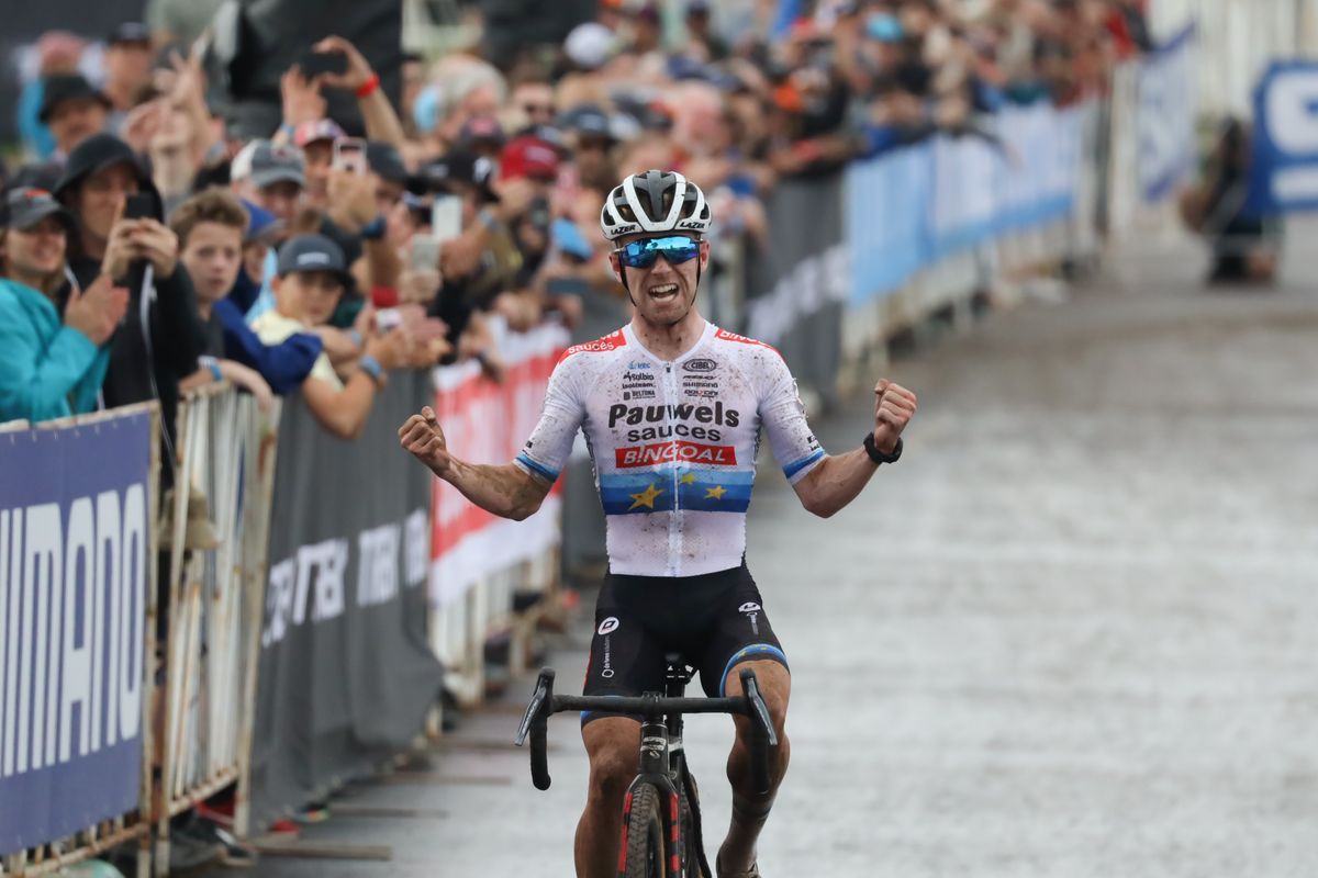 Eli Iserbyt wins the World Cup in Waterloo