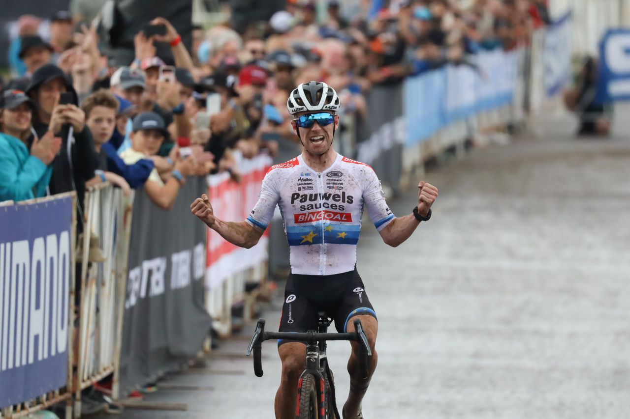 Eli Iserbyt wins the World Cup in Waterloo