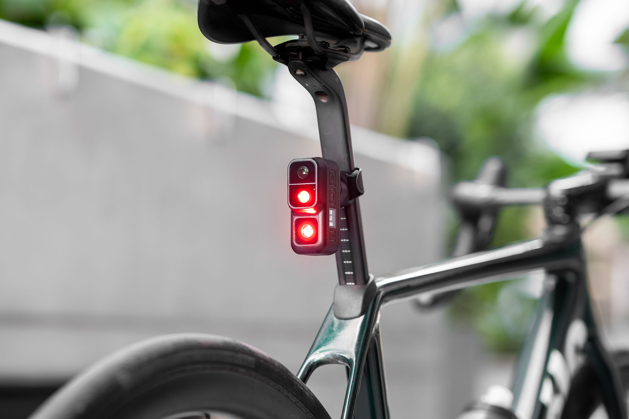 Cycliq Fly6 Pro light mounted on bike