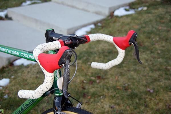 The SRAM Force DoubleTap levers work well in nasty 'cross conditions.
