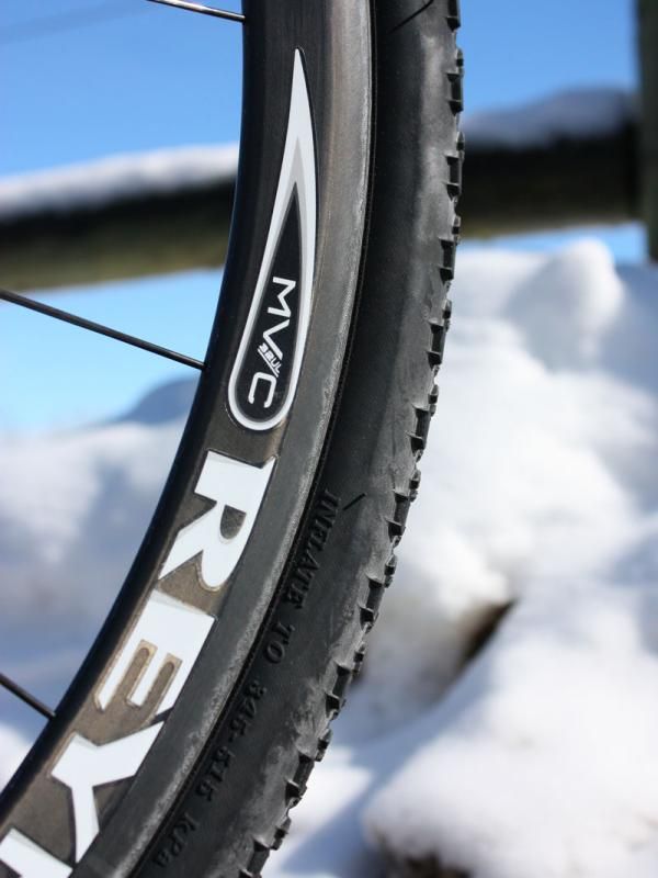 Kabush's mud setup includes Reynolds MV32C UL carbon clinchers.