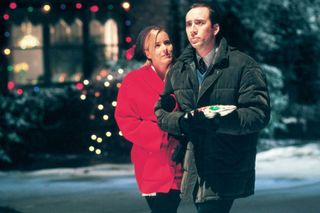 Téa Leoni and Nicholas Cage star in 'The Family Man'