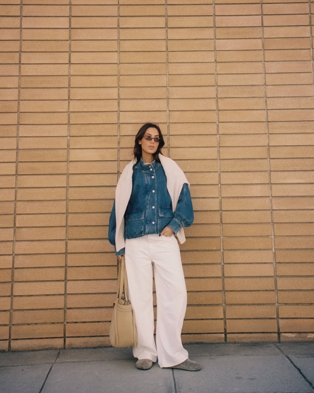fashion people in fall outfits