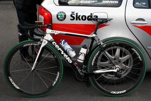 The R3 SL has been developed for Carlos Sastre to use in the cobbled stage of the Tour de France