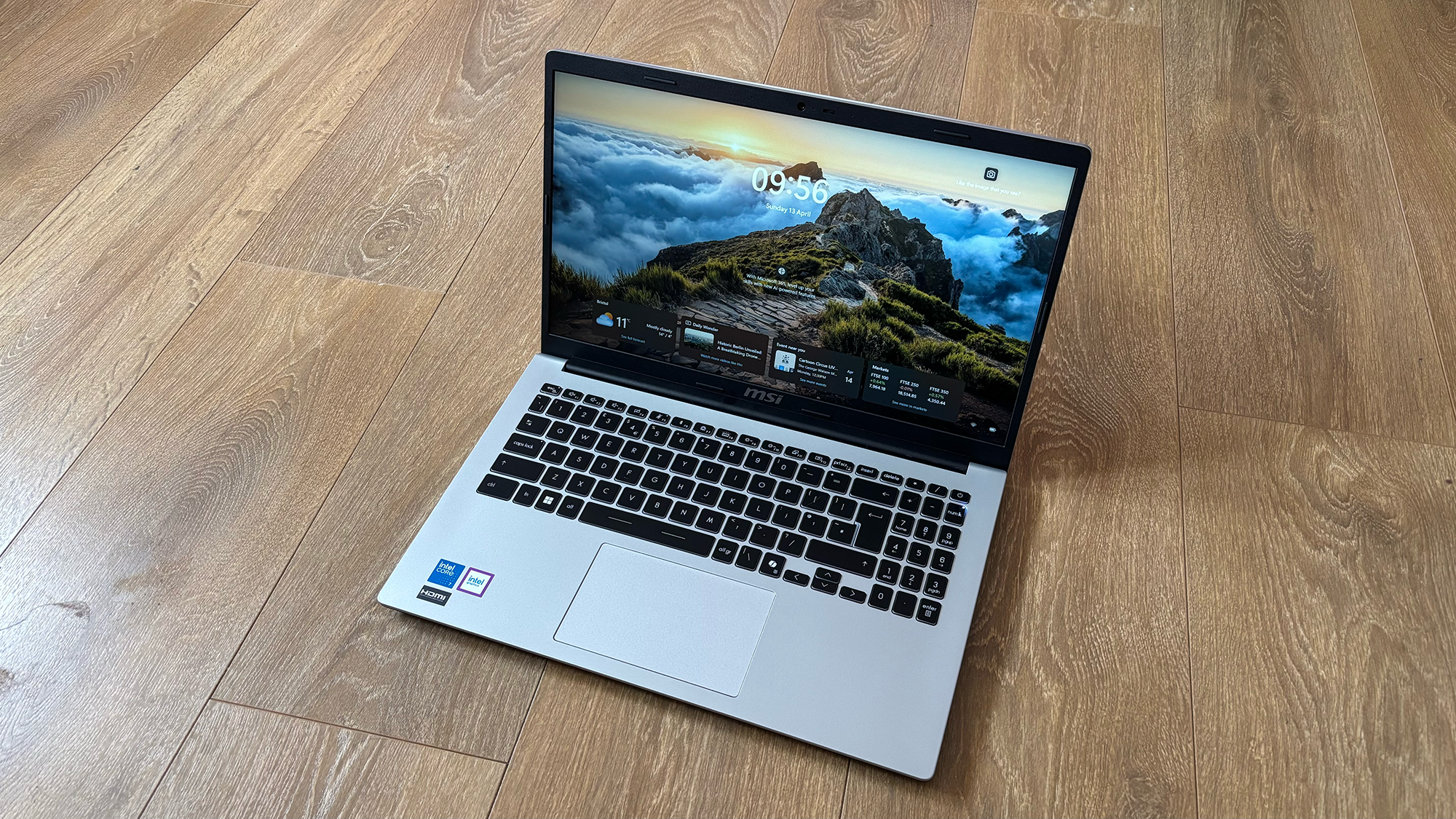 MSI Modern 15 on a wooden surface