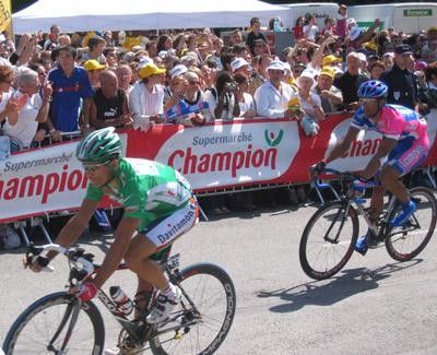 Robbie McEwen won the bunch sprint for fourth place, just before Daniele Bennati.